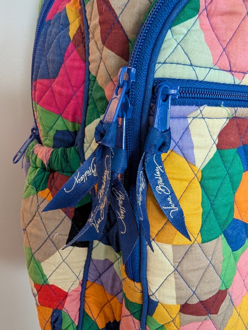 Large Vera Bradley Navy Quilted Lined Colorful Patchwork Backpack. - Picture 3 of 6